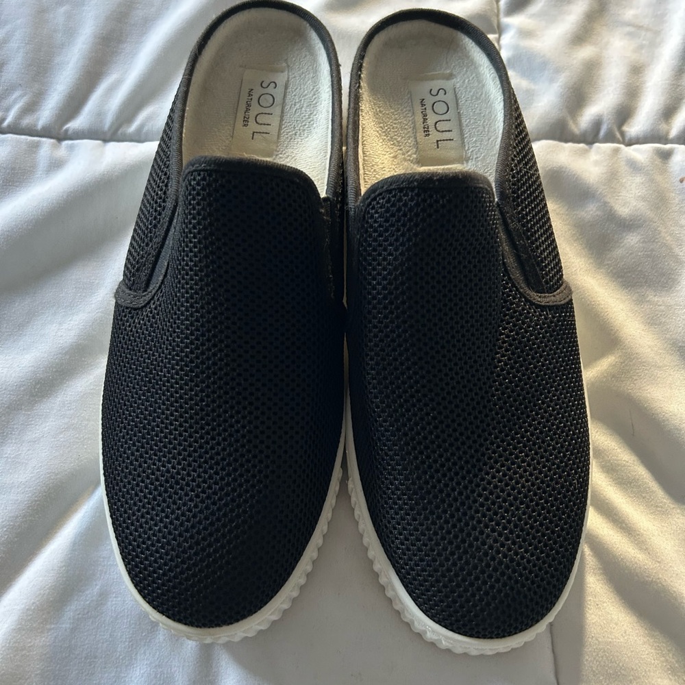 EUC Soul Naturalizer Black Slip On Sneakers 8.5